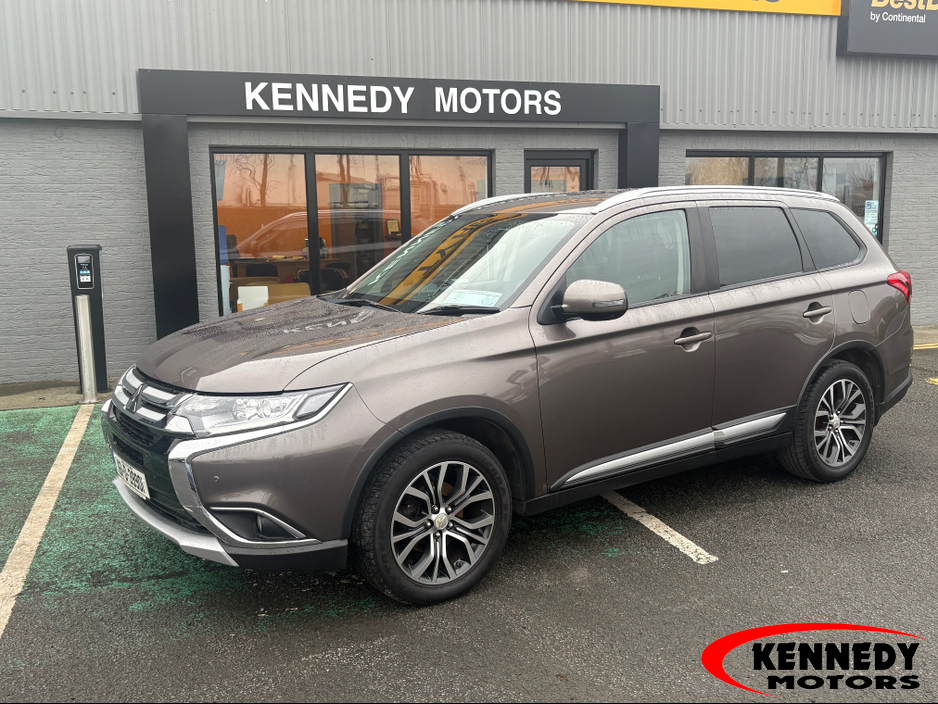 2016 Mitsubishi Outlander 16MY 4WD 6 6MT 7S 4DR €13,995