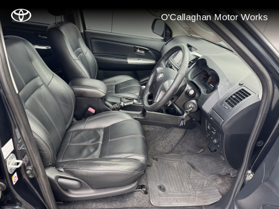 2014 Toyota Hilux 3.0 D-4D INVINC 171BHP D/C 4DR A €24,000