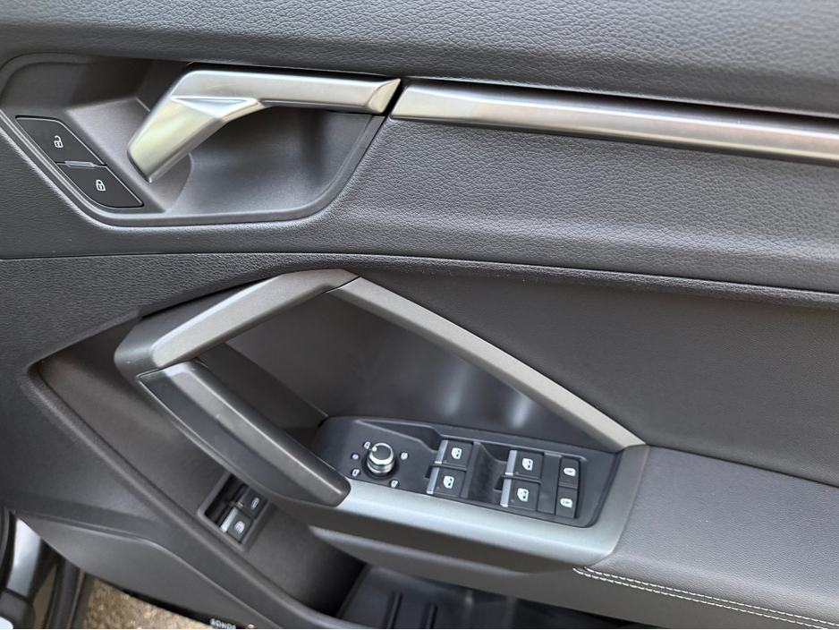 2024 Audi Q3 S LINE 45 TFSI E//LOW MILEAGE//FULL LEATHER//REVERSE CAMERA//FINANCE PACKAGES// €46,950