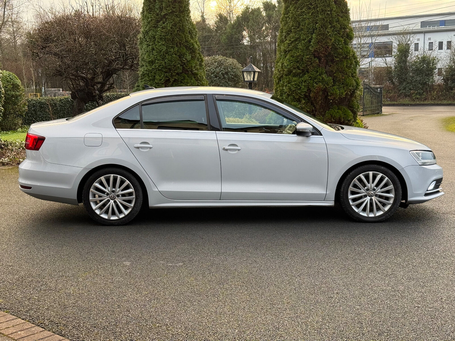 2017 Volkswagen Jetta 2.0 TDI 110HP Highline €12,950