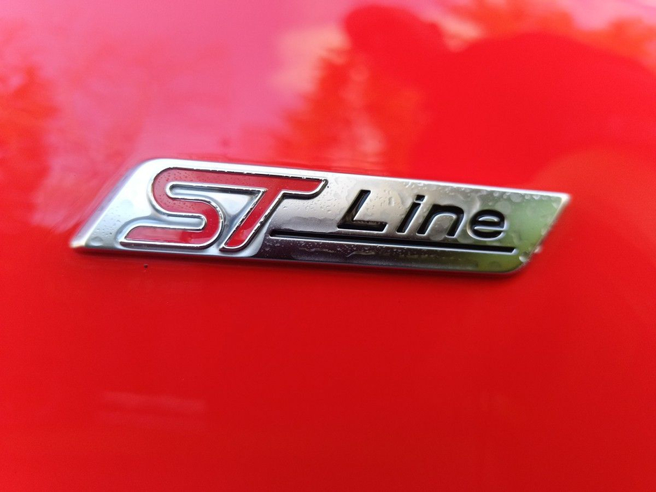 2019 Ford Focus 1.5 TDCi 120PS ST-Line M6F 19" ST Alloys €18,995