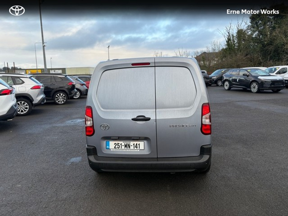 2025 Toyota Proace CITY 1.5 GX SWB 650KG €24,995