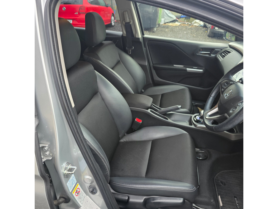 2016 Honda Grace  €12,950