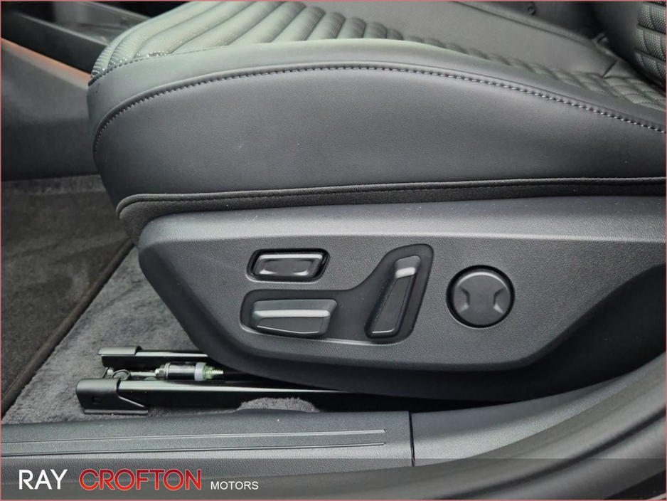 2025 Kia EV4 EV4 5 HB GT LINE LR 5DR AUTO €49,950