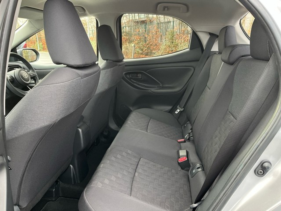 2025 Toyota Yaris Yaris Hybrid 115 L-SPORT €28,950