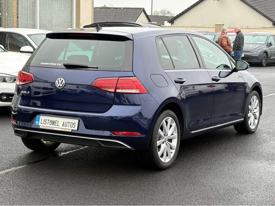2018 Volkswagen Golf COMFORTLINE 1.2 AUTOMATIC * REAR VIEW CAMERA, AUTO LIGHTS, ADAPTIVE CRUISE CONTROL, POWERED FOLDING HEATED MIRRORS, LUMBAR SUPPORT, 2 KEYS, TOUCH SCREEN RADIO, MULTIFUNCTION STEERING WHEEL* €18,950