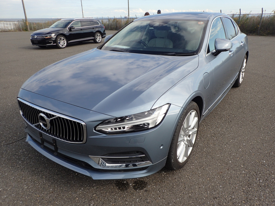2019 Volvo S90 2.0T8 PLUG IN HYBRID INSCRIPTION EDITION 4DR SALOON AUTO // LOW MILEAGE EXAMPLE ONLY COVERED 43,900 KM'S // A REAL MUST SEE // BUY WITH CONFIDENCE AA AND SIMI APPROVED DEALER 2026 // FINANCE ARRANGED €36,950