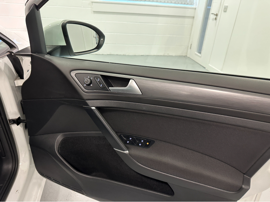 2020 Volkswagen Golf (201) GOLF 2.0TDI COMFORTLINE 150BHP DSG LOW KMS VW/AUDI SPECIALISTS WWW.DENISDARCYCARS.IE €24,950