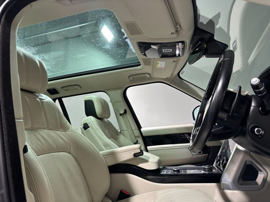 2020 Land Rover Range Rover Vogue P400e 202 €57,800