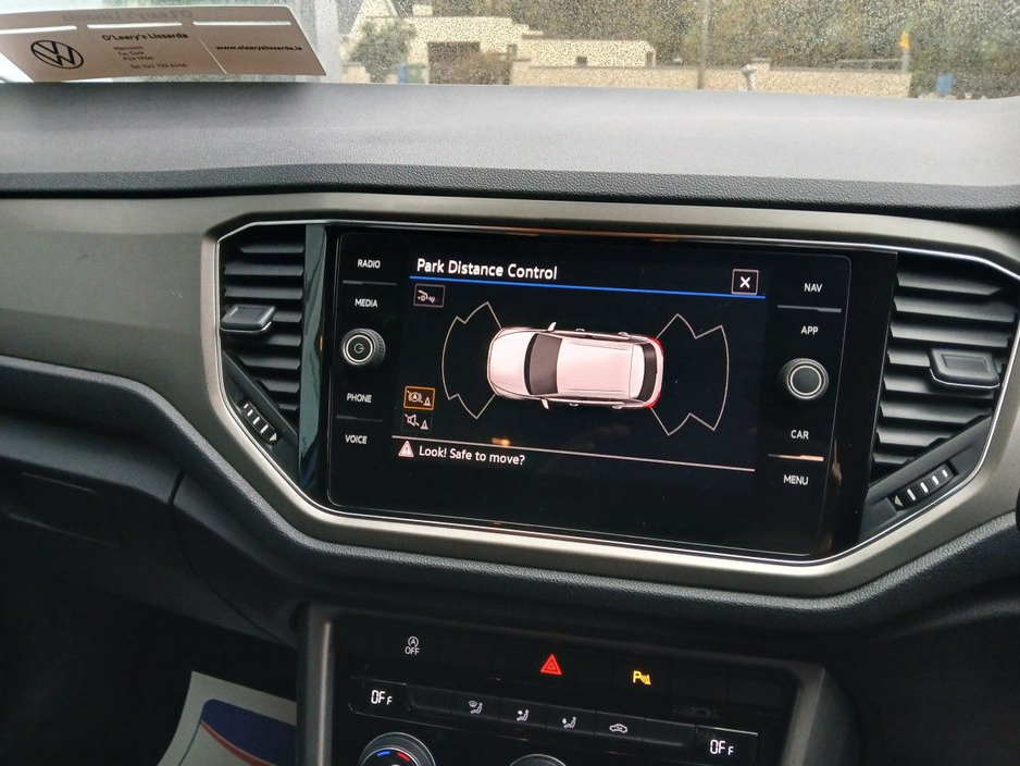 2021 Volkswagen T-Roc 1.0 TSI 110bhp Design, Ravenna Blue with Black Roof, Rear Camera. €23,900