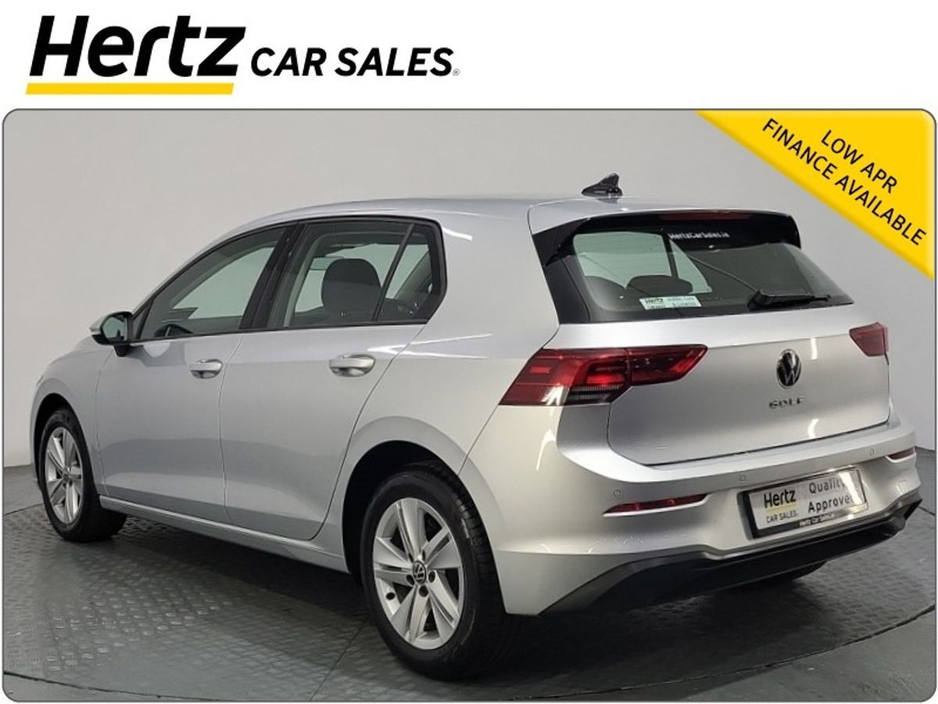 2023 Volkswagen Golf LIFE 2.0 TDI 115HP Diesel Manual €26,995