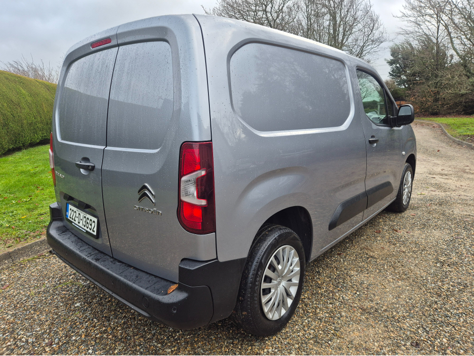 2022 Citroen Berlingo ENT BLUEHDI 100 MWB 6 650KG MY22 €16,250