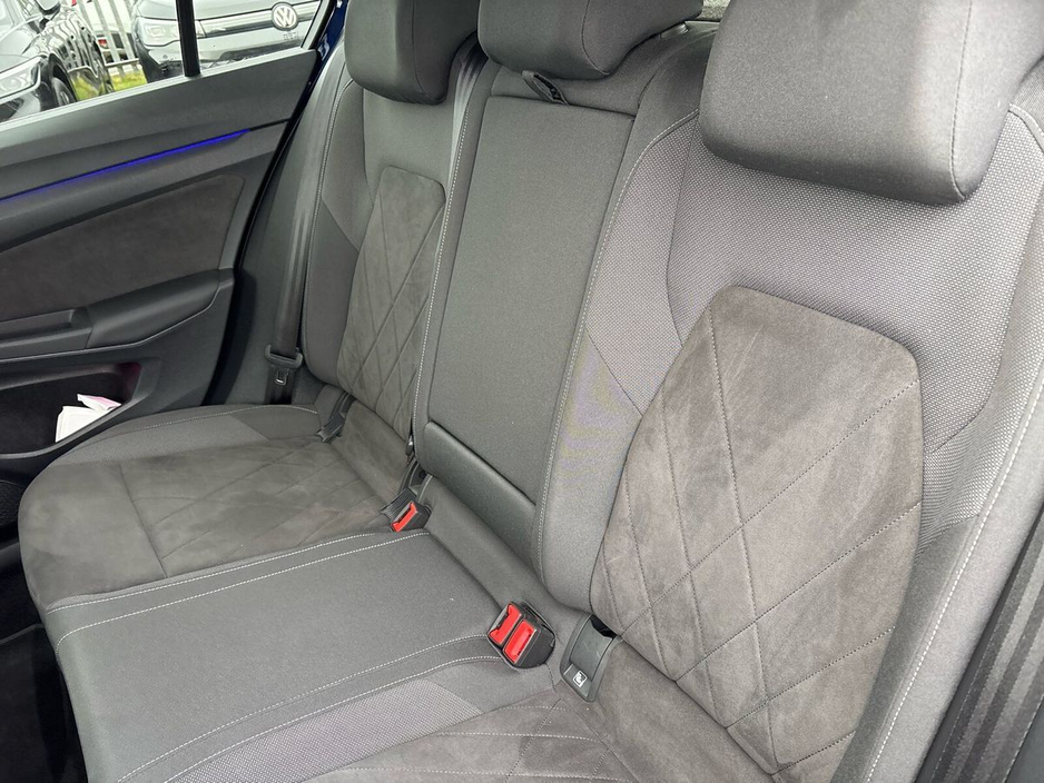 2023 Volkswagen Golf 2.0 TDI 115HP Style €29,975