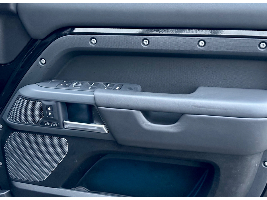 2023 Land Rover Defender ++HIGH SPEC++ 110 2.0 P400E X 404PS