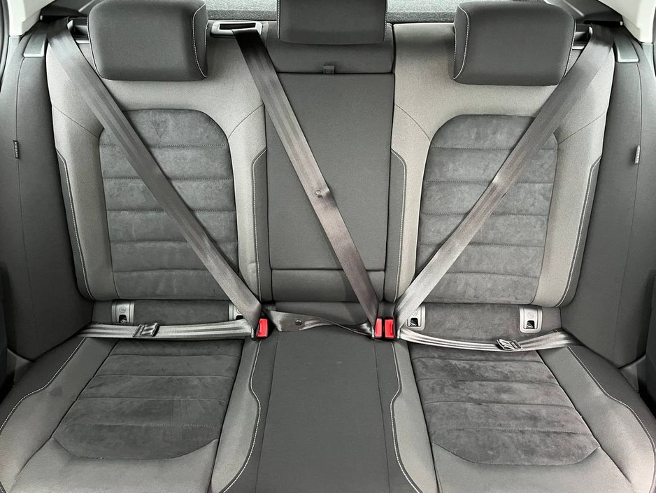 2014 Volkswagen Golf HIGHLINE 1.4 TSI AUTO // FULL SERVICE HISTORY // REVERSE CAMERA // LANE ASSIST €13,900