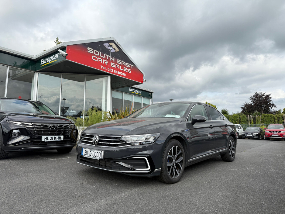2020 Volkswagen Passat GTE S-A DSG €28,995