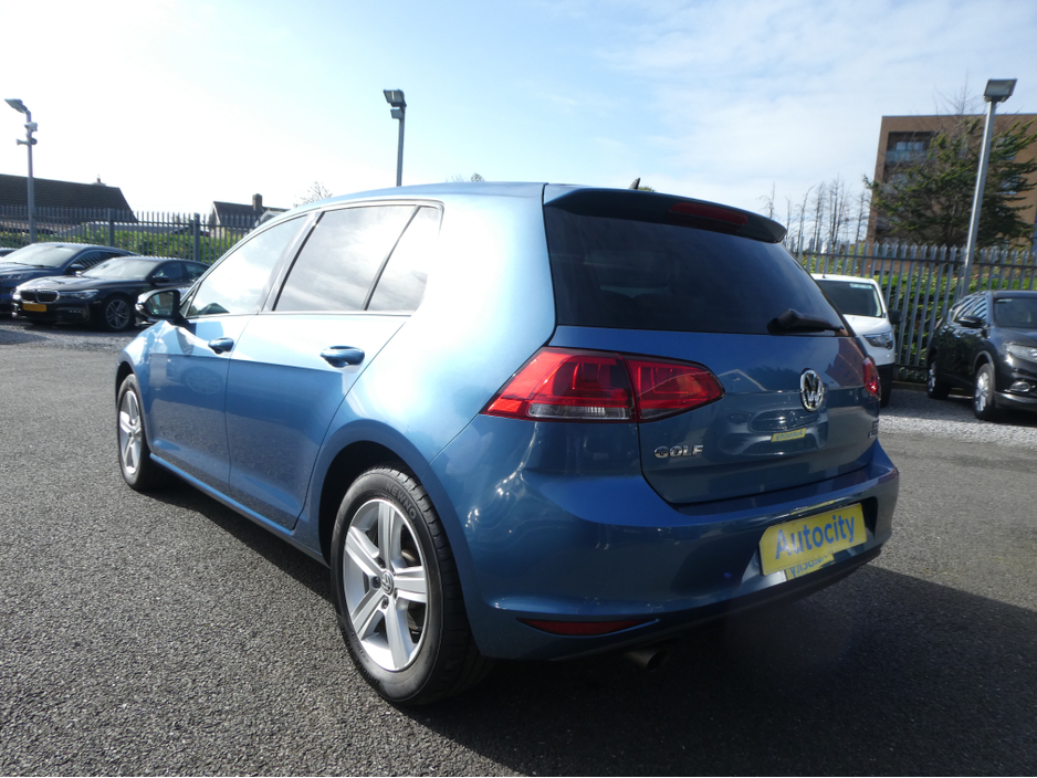 2015 Volkswagen Golf with NCT €13,950