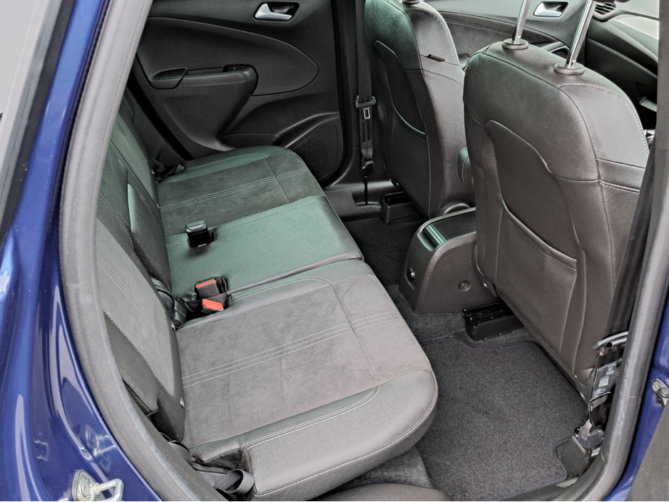 2022 Opel Crossland ULTIMATE 1.2TURBO 110BHP **LEATHER/SUEDE INTERIOR** €19,950