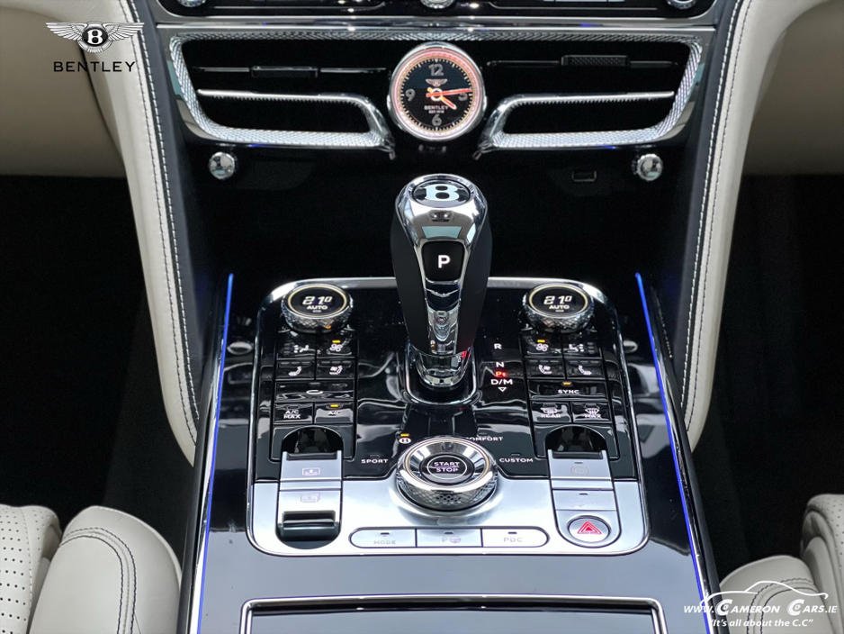 2023 Bentley Flying Spur AZURE €209,950