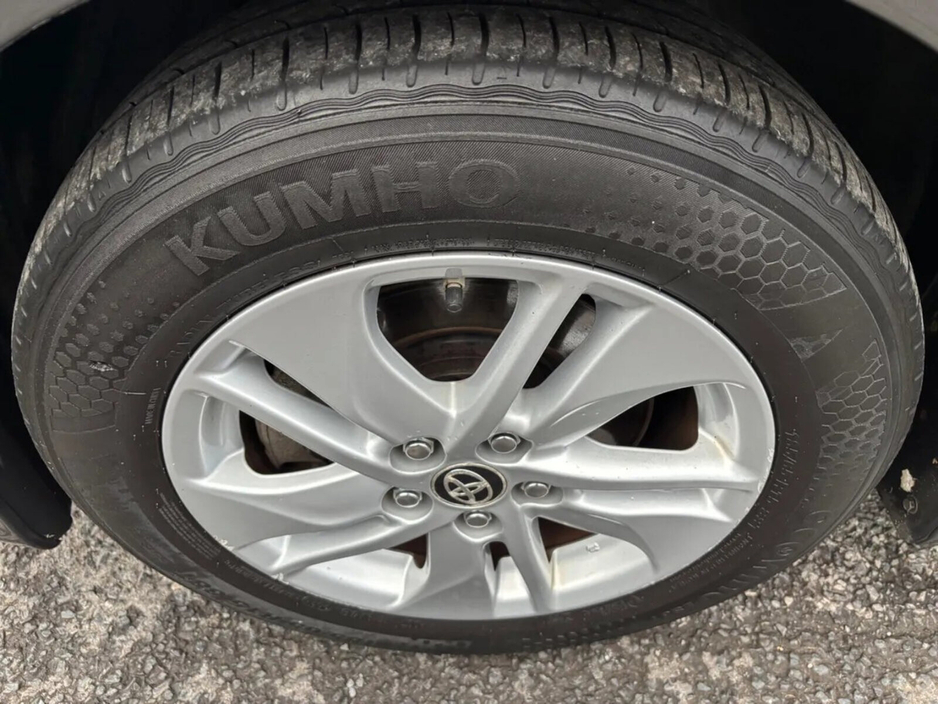 2022 Toyota Yaris 1.5 Hybrid 5Dr Luna €16,000