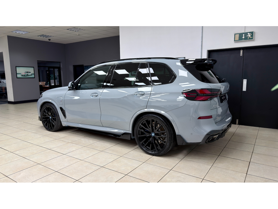 2025 BMW X5 XDRIVE50E M SPORT AUTO €99,250