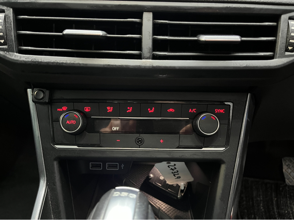 2019 Volkswagen Polo €15450 2019 VOLKSWAGEN POLO TSI HIGH LINE 1.0 AUTOMATIC / REVERSE CAMERA / CRUISE CONTROL €15,450