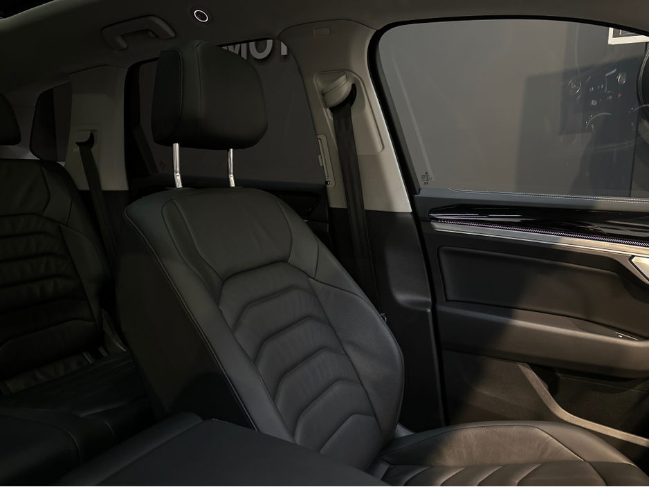 2024 Volkswagen Touareg 3.0 V6 TSIe  ELEGANCE 381PS €72,950