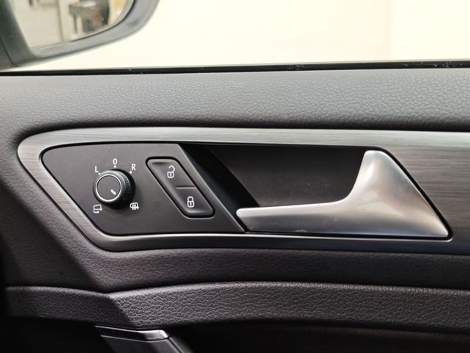 2018 Volkswagen Golf * Great Spec *1.2 TSI Automatic, Reversing camera €16,995