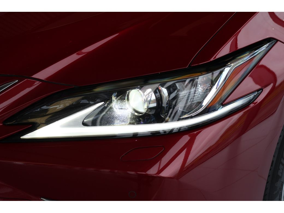 2020 Lexus ES 300 H 2.5 ES CVT 215BHP €30,899