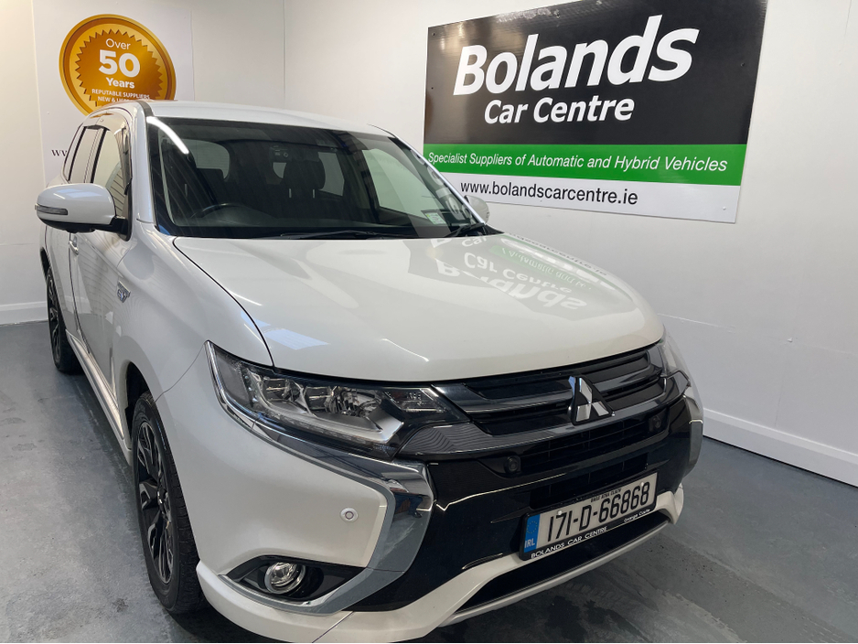 2017 Mitsubishi Outlander (Very Low Kms) HYBRID 2.0 PHEV AUTOMATIC 5DR MODEL  www.bolandscarcentre.ie €18,900