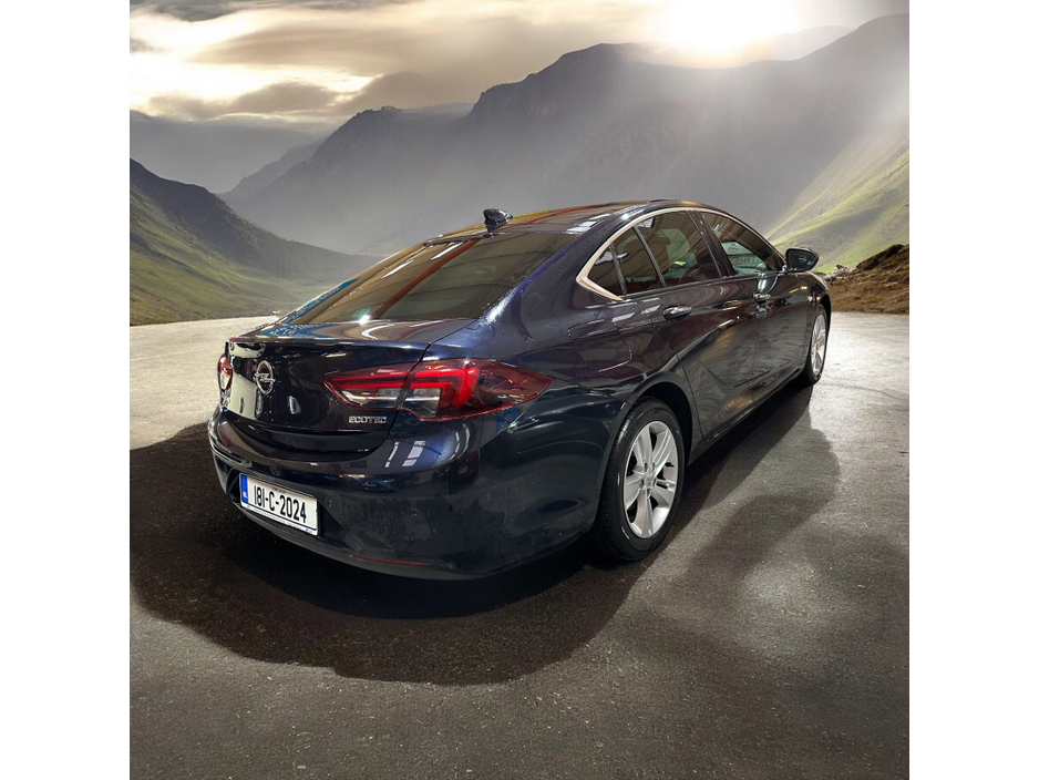 2018 Opel Insignia  €11,888