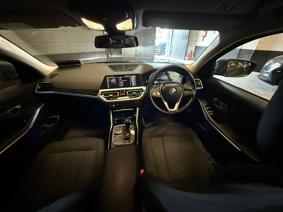 2021 BMW 3 Series 330e SE Pro Auto €21,900