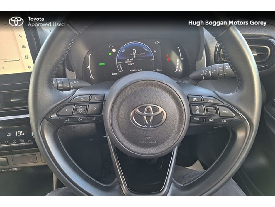 2025 Toyota Yaris Cross YARIS CROSS LUNA SPORT BI €33,950