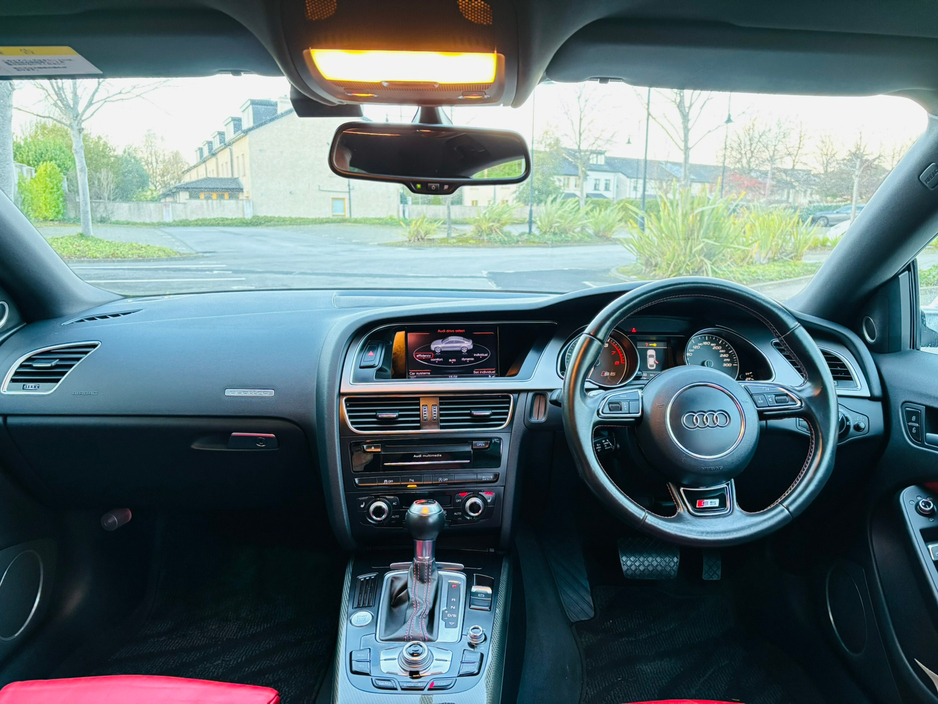 2012 Audi S5  €21,950