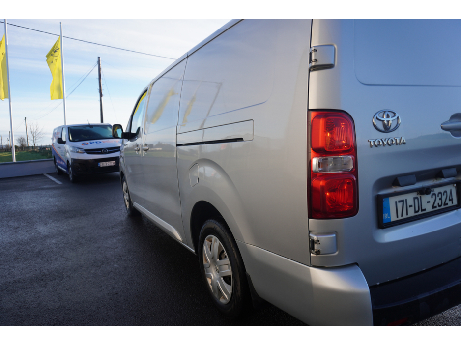 2017 Toyota Proace 2.0 D LWB GX 4DR