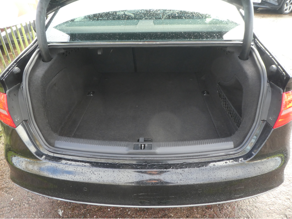 2012 Audi A4 2.0 TDI S LINE 141B 141BHP 4DR BLACK EDITION €5,450