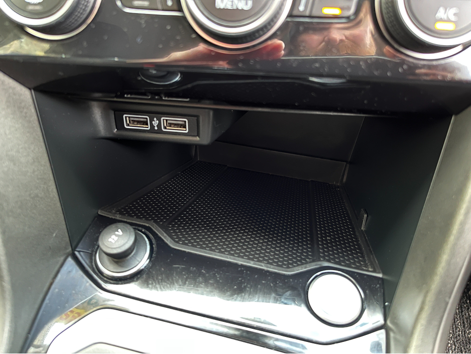 2020 Volkswagen T-Roc STYLE AUTOMATIC 2.0 DIESEL //KEYLESS ENTRY//ADAPTIVE CRUISE CONTROL//REVERSE CAMERA// €23,950