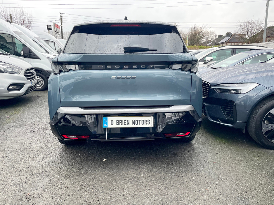 2025 Peugeot 5008 E 5008 GT-LINE 73KW 213BHP FULLY ELECTRIC €47,950