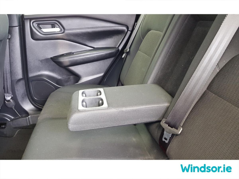 2024 Nissan Qashqai 1.3 PET MILD HYBRID SV €32,495