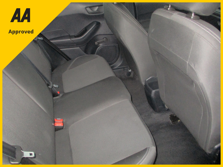 2024 Ford Fiesta 1.0 TREND MODEL IS ONE OWNER AND ONLY 33000 KMS IN EXCELLENT CONDITION. FULLY SERVICED AND 12 MONTHS WARRANTY AND 12 MONTHS AA COVER !!! €25,950