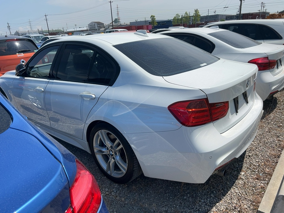 2013 BMW 3 Series 320D M-SPORT SALOON 2.0 DIESEL AUTOMATIC €13,950