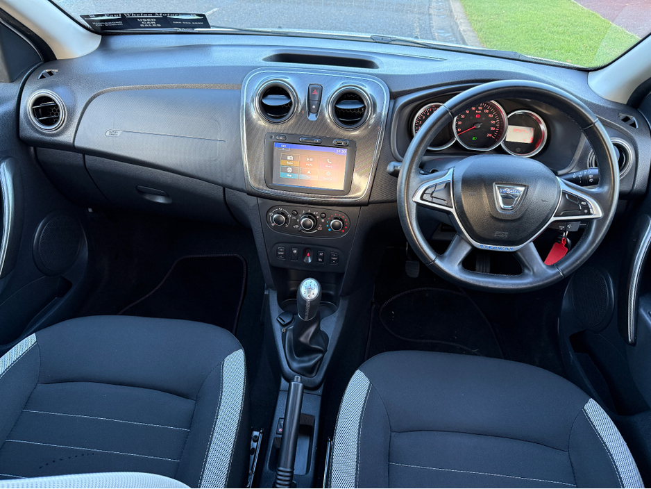 2017 Dacia Sandero STEPWAY SIGNATURE TCE 90 PH2 4 €7,990