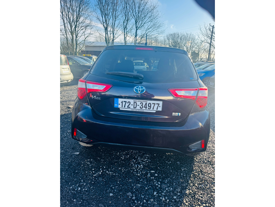 2017 Toyota Vitz  €12,250