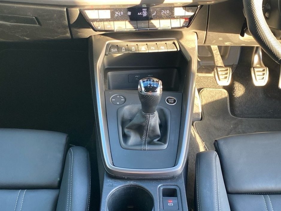 2024 Audi A3 30 TFSI 110HP S Line Black Edition Styling €38,495