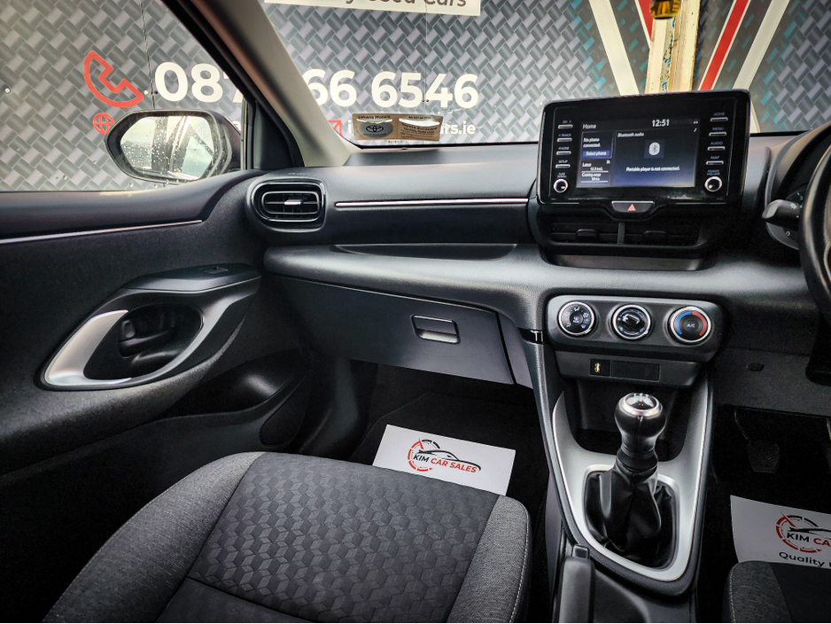 2022 Toyota Yaris 1.0 LUNA 4DR 1 Year Warranty €14,250