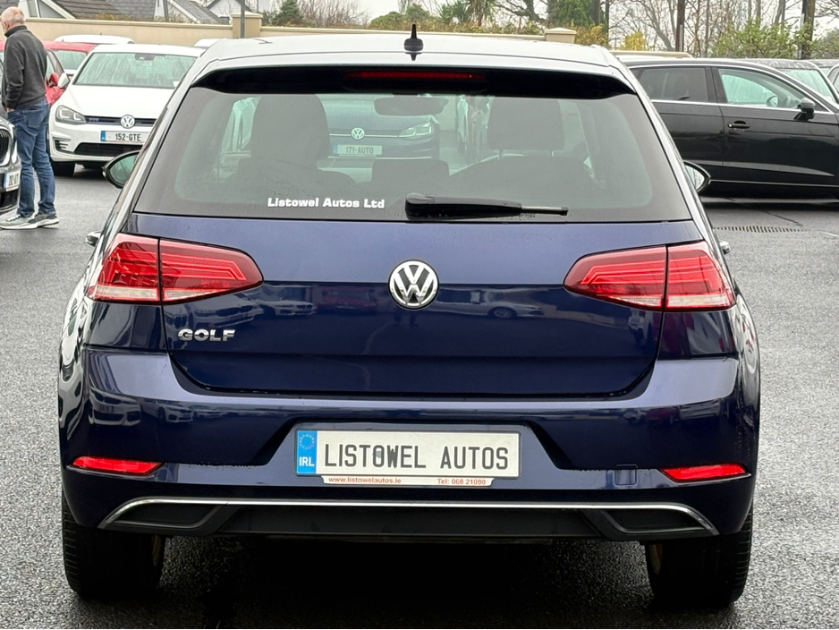 2018 Volkswagen Golf COMFORTLINE 1.2 AUTOMATIC * REAR VIEW CAMERA, AUTO LIGHTS, ADAPTIVE CRUISE CONTROL, POWERED FOLDING HEATED MIRRORS, LUMBAR SUPPORT, 2 KEYS, TOUCH SCREEN RADIO, MULTIFUNCTION STEERING WHEEL* €18,950
