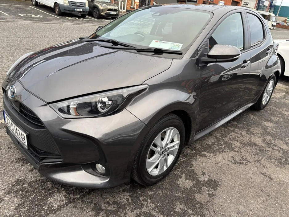 2022 Toyota Yaris 1.5 Hybrid 5Dr Luna €16,000