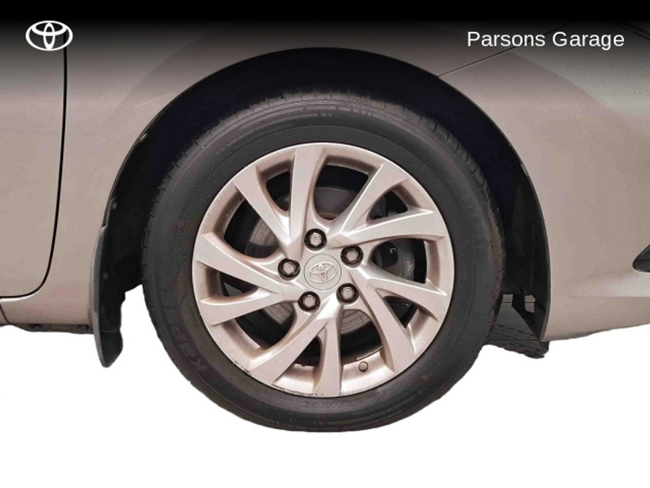 2016 Toyota Auris AURIS 1.2T 5DR LUNA €14,995