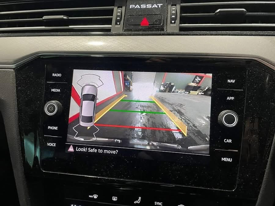 2022 Volkswagen Passat BUSINESS 2.0 TDI MANUAL 6SPEED FWD 150 4DR €27,950