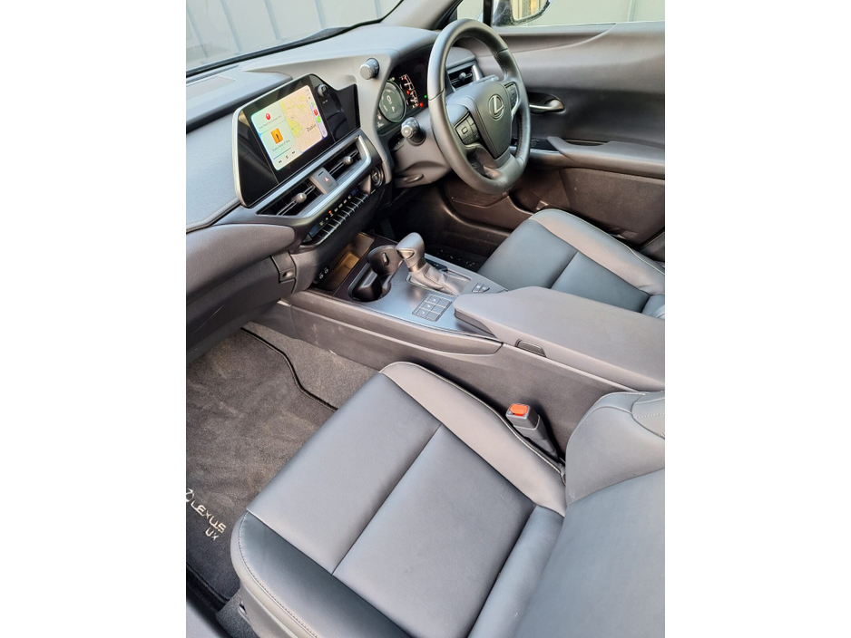 2023 Lexus UX 300 e UX 250h Dynamic €29,000